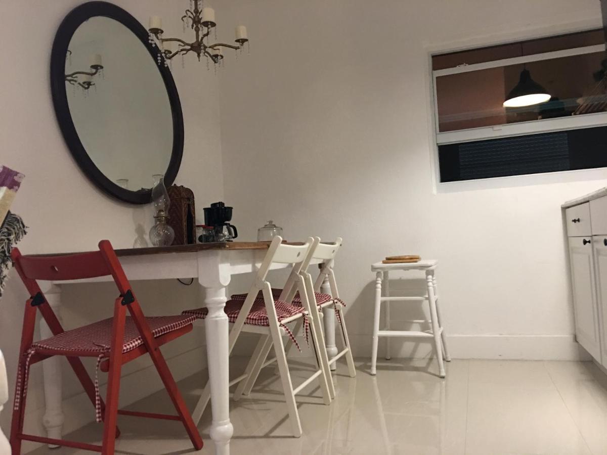Private Studio Blocks From Coconut Grove 마이애미 외부 사진