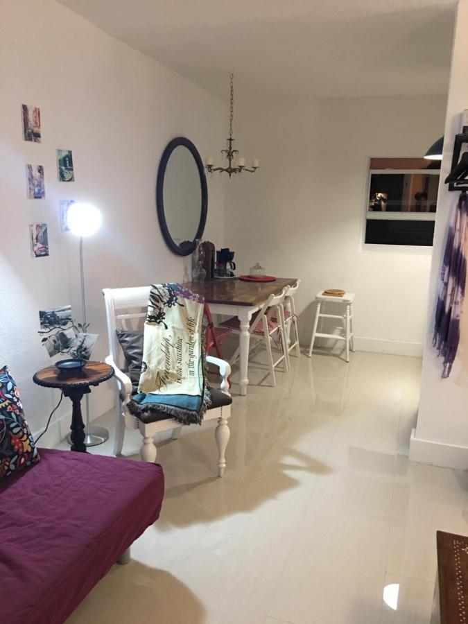 Private Studio Blocks From Coconut Grove 마이애미 외부 사진