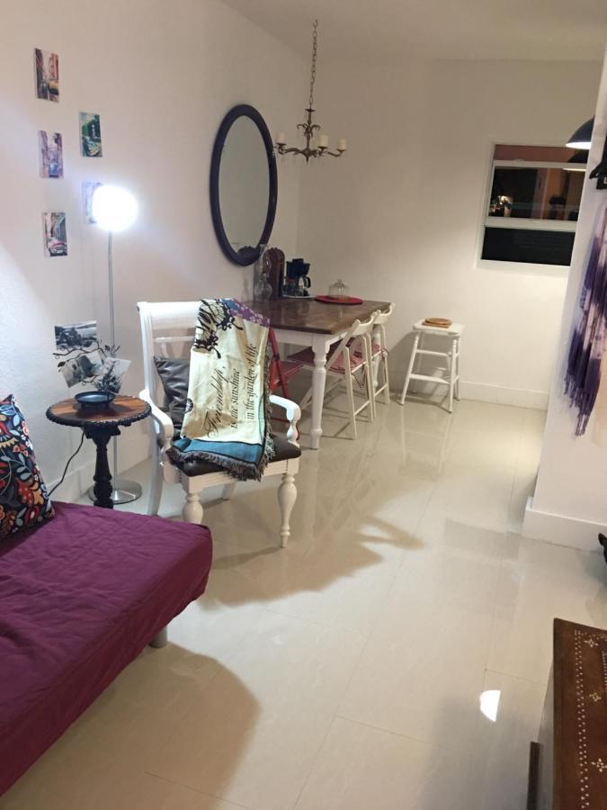 Private Studio Blocks From Coconut Grove 마이애미 외부 사진