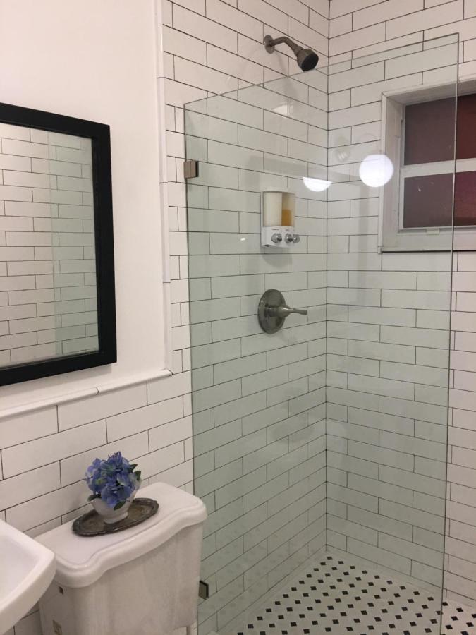 Private Studio Blocks From Coconut Grove 마이애미 외부 사진