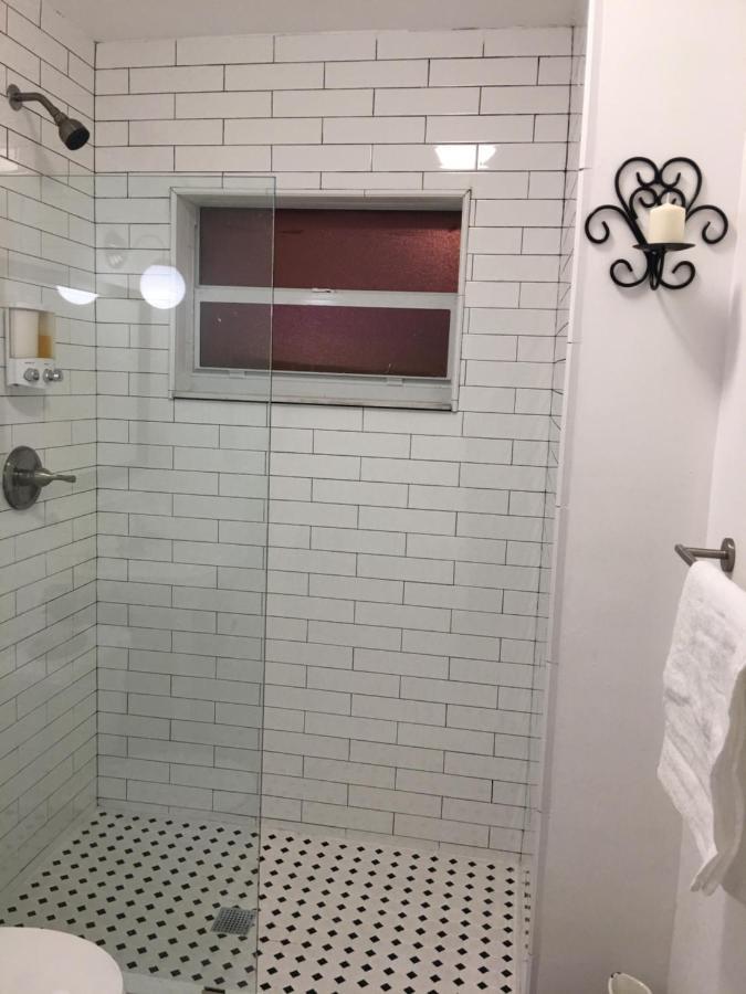 Private Studio Blocks From Coconut Grove 마이애미 외부 사진